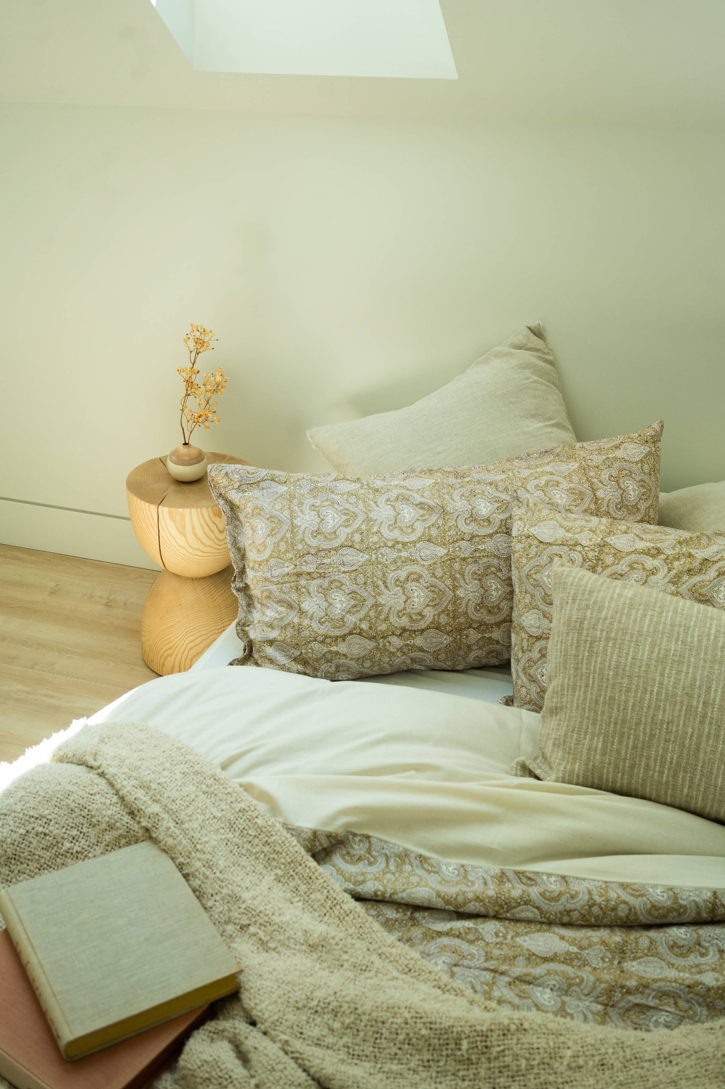 Lina Linen Pillow