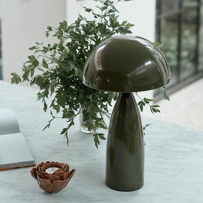 Leoma Lamp