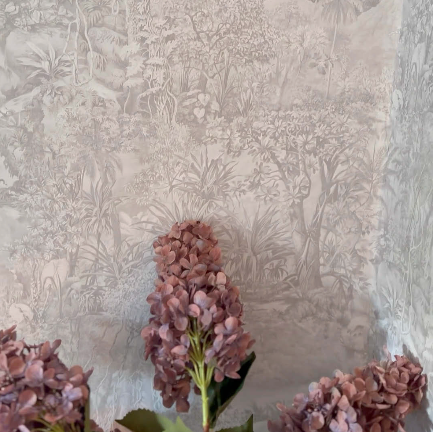 Jungle Toile Countryside Grey Wallpaper
