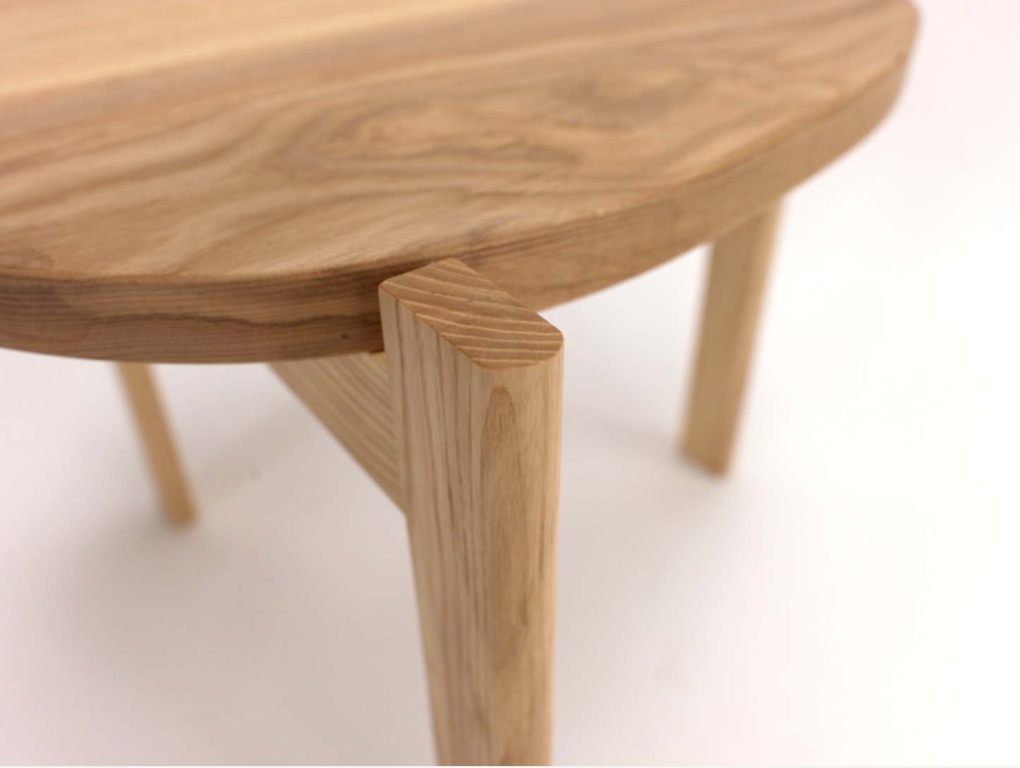 Uovo Side Table