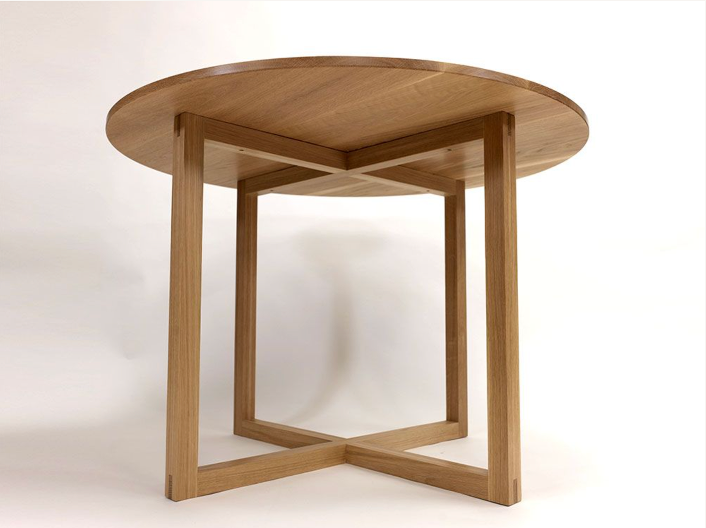 Verona Round Dining Table