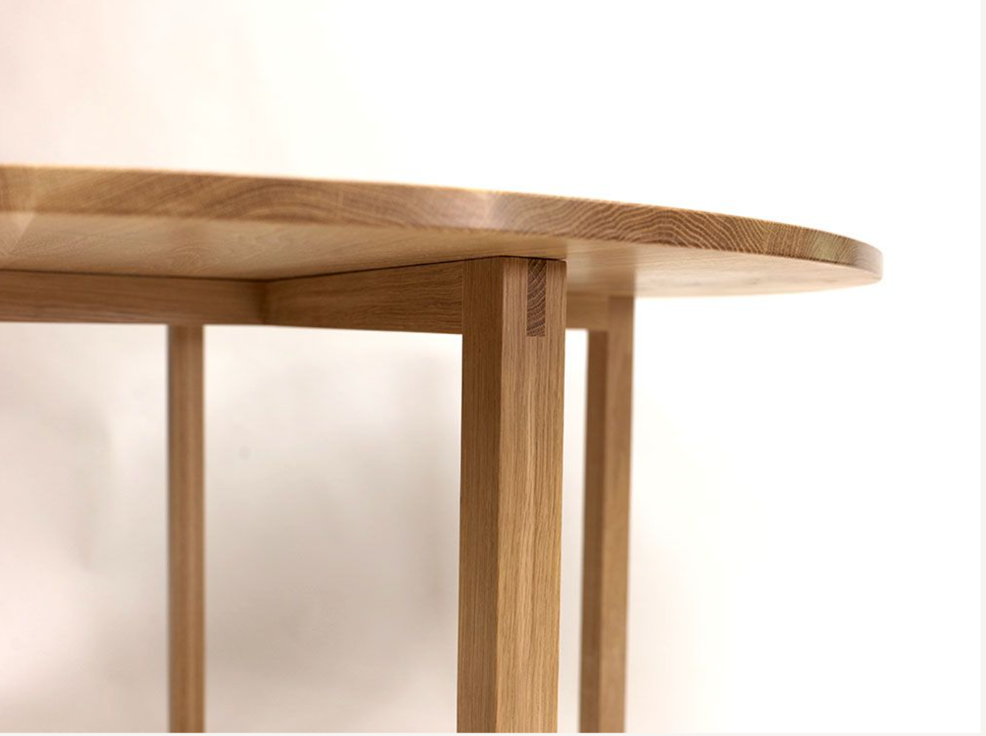 Verona Round Dining Table