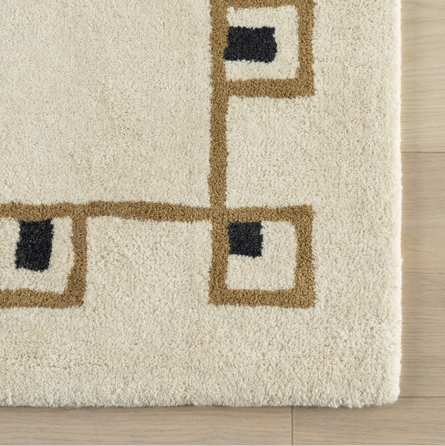 Yves Bordered Wool Cozy Rug