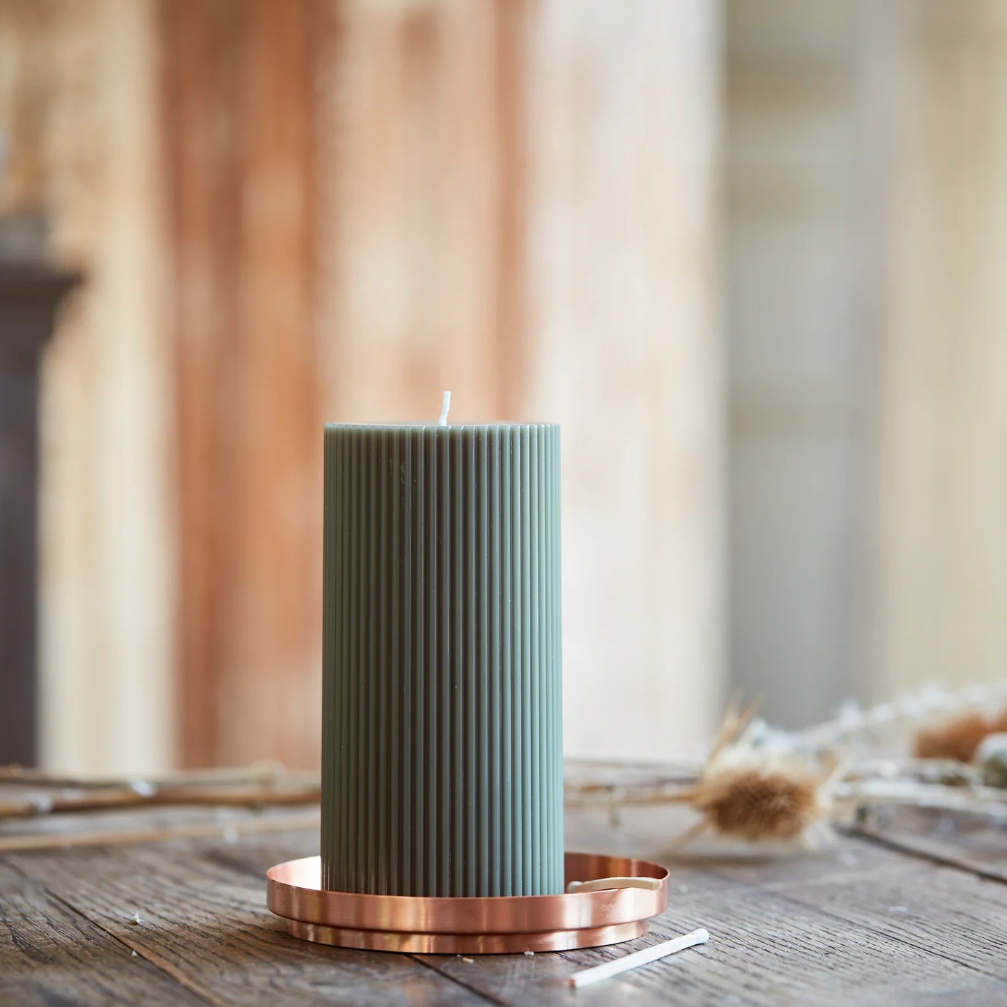 Moss Ribbed Pillar